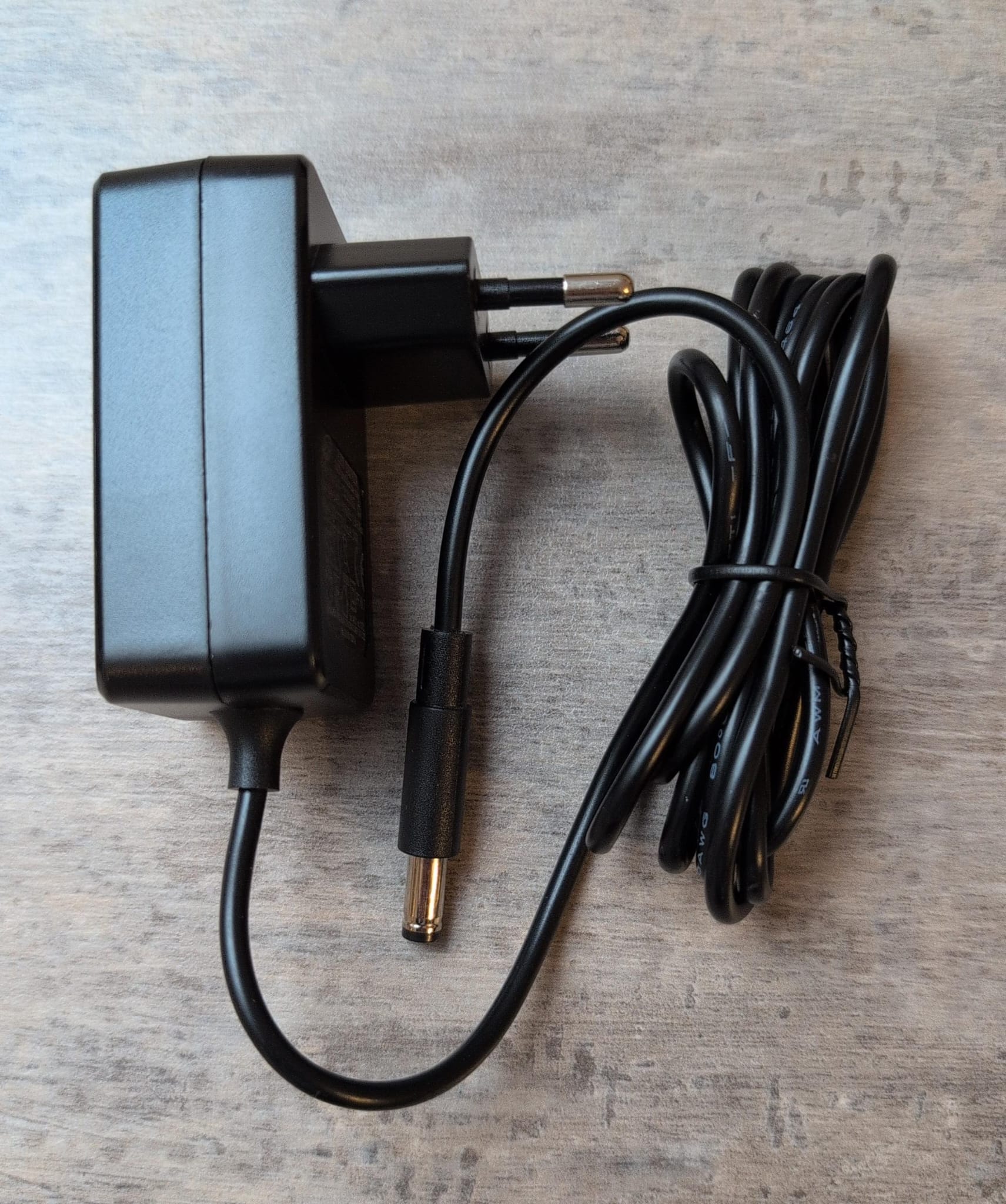 Lot de 2 lampes LED avec chargeur sans fil 15W – Image 12