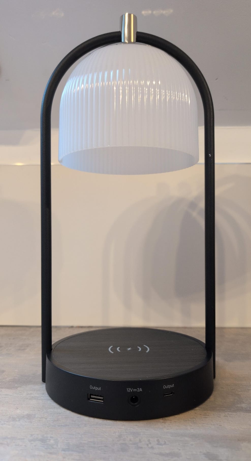 Lot de 2 lampes LED avec chargeur sans fil 15W – Image 8