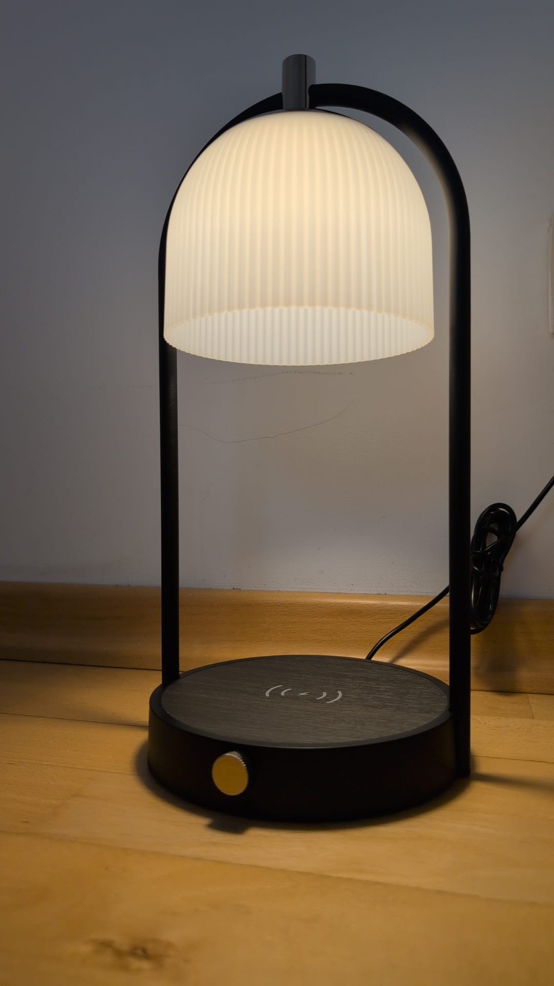 Lot de 2 lampes LED avec chargeur sans fil 15W – Image 5